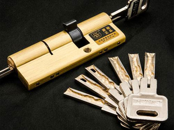 成都市24小时上门开锁公司